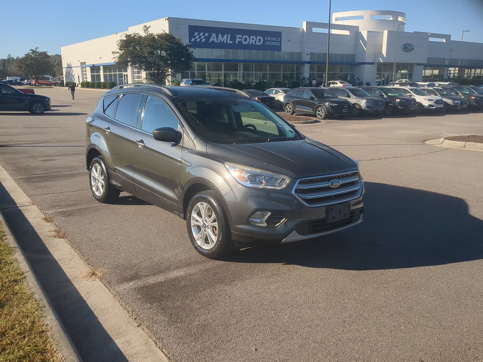 Used 2017 Ford Escape SE w/ Equipment Group 201A
