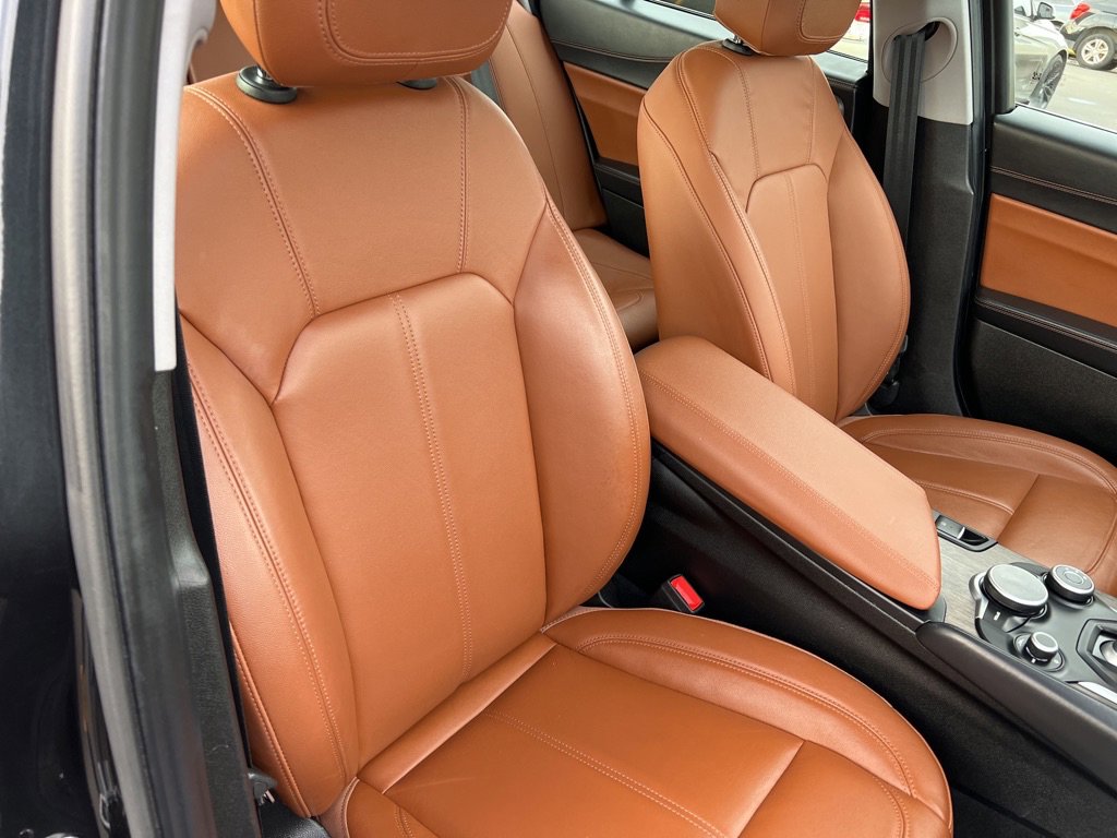 Used 2018 Alfa Romeo Giulia Ti w/ TI Leather Package image 36