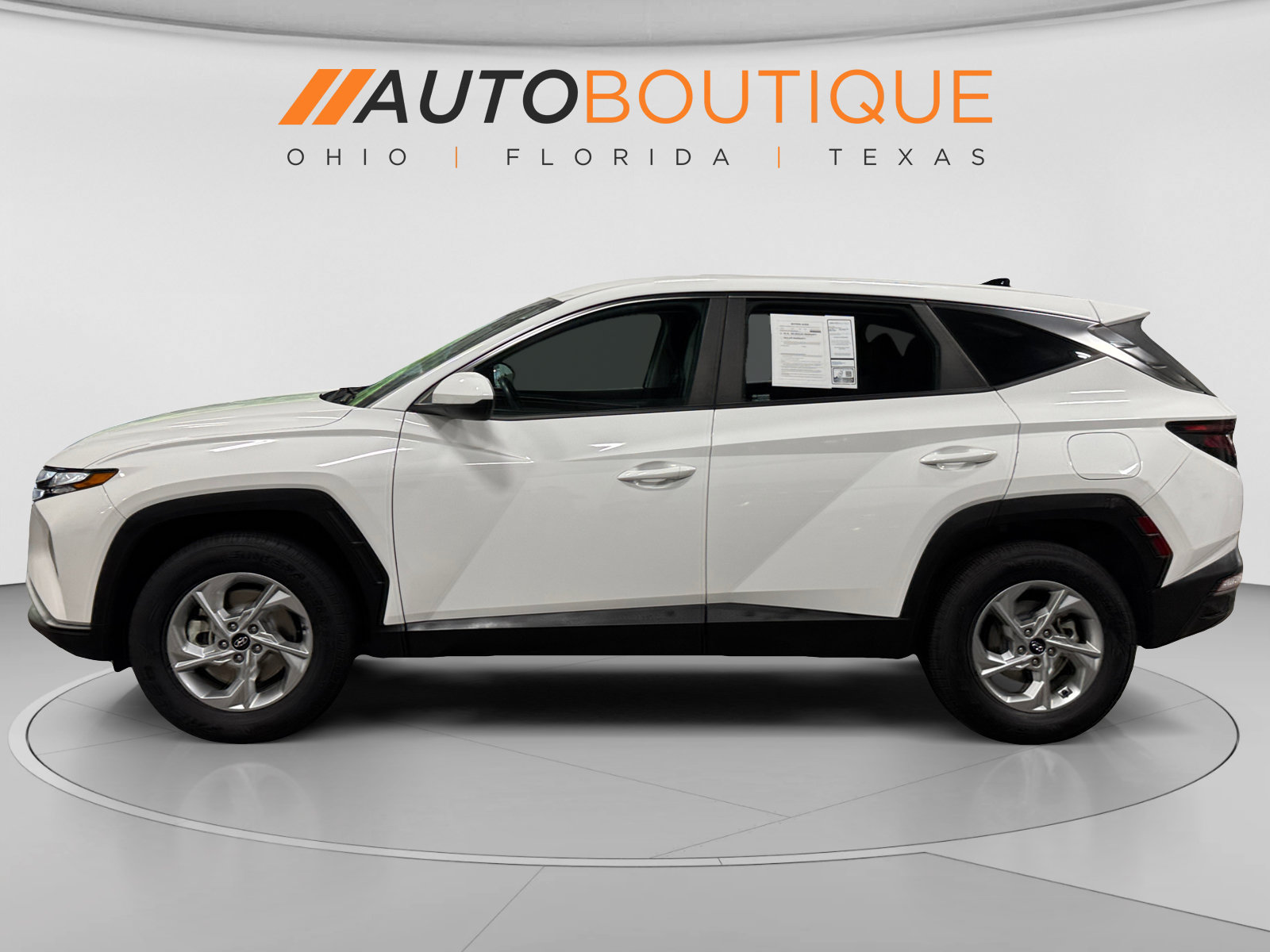 Used 2023 Hyundai Tucson SE AWD/4WD image 2