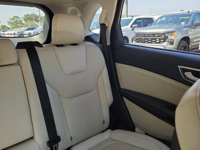 Used 2020 Ford Edge Titanium w/ Equipment Group 301A FWD image 14