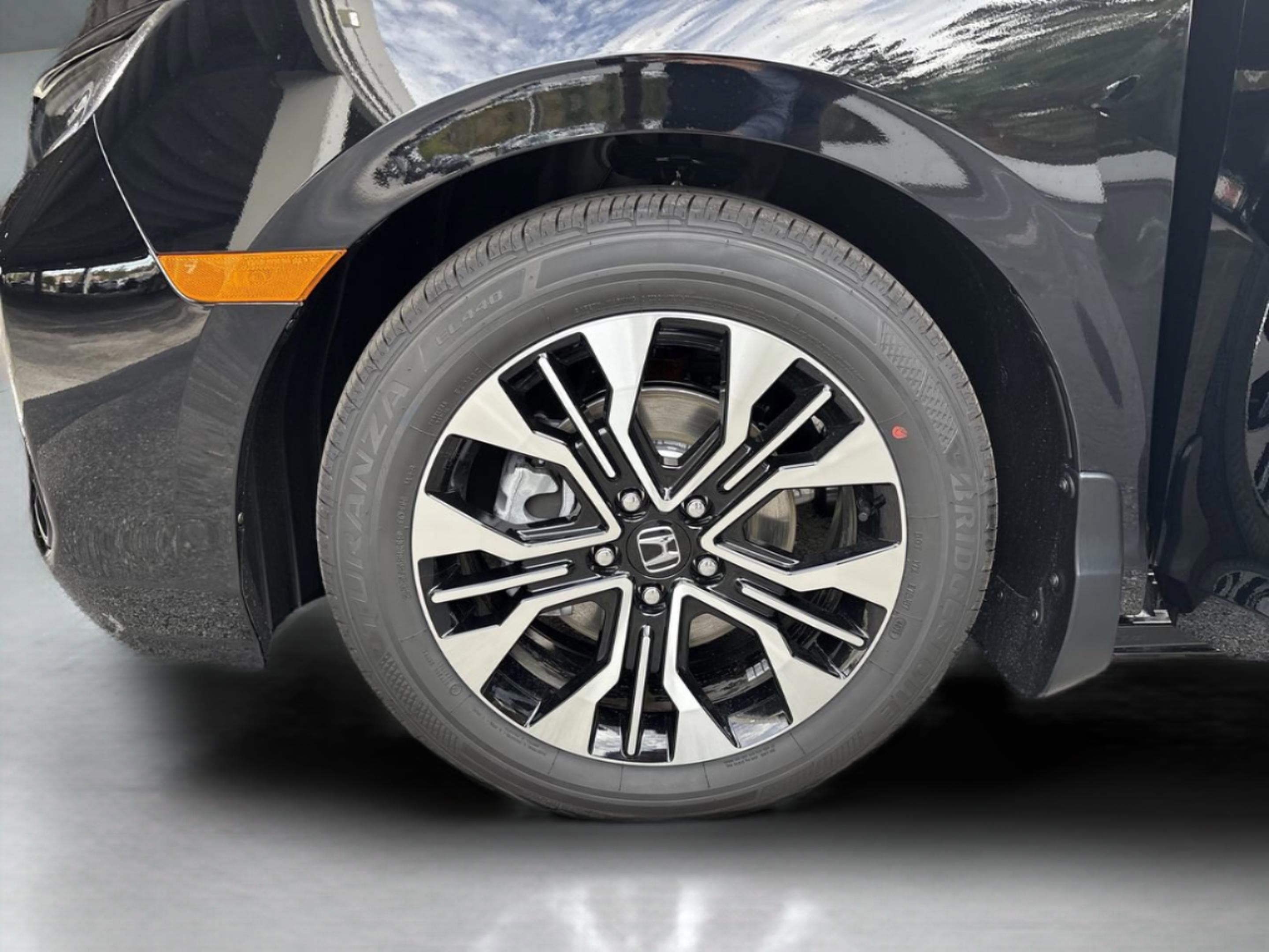 New 2026 Honda Odyssey Elite image 25