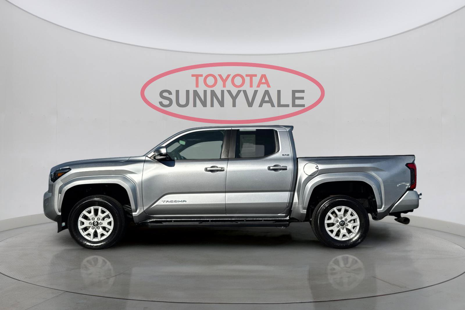 Certified 2025 Toyota Tacoma SR5 w/ SR5 Upgrade Package AWD/4WD image 7