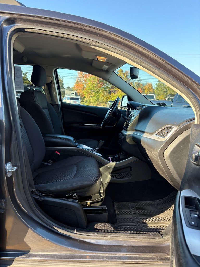 Used 2014 Dodge Journey SE w/ Flexible Seating Group FWD image 11