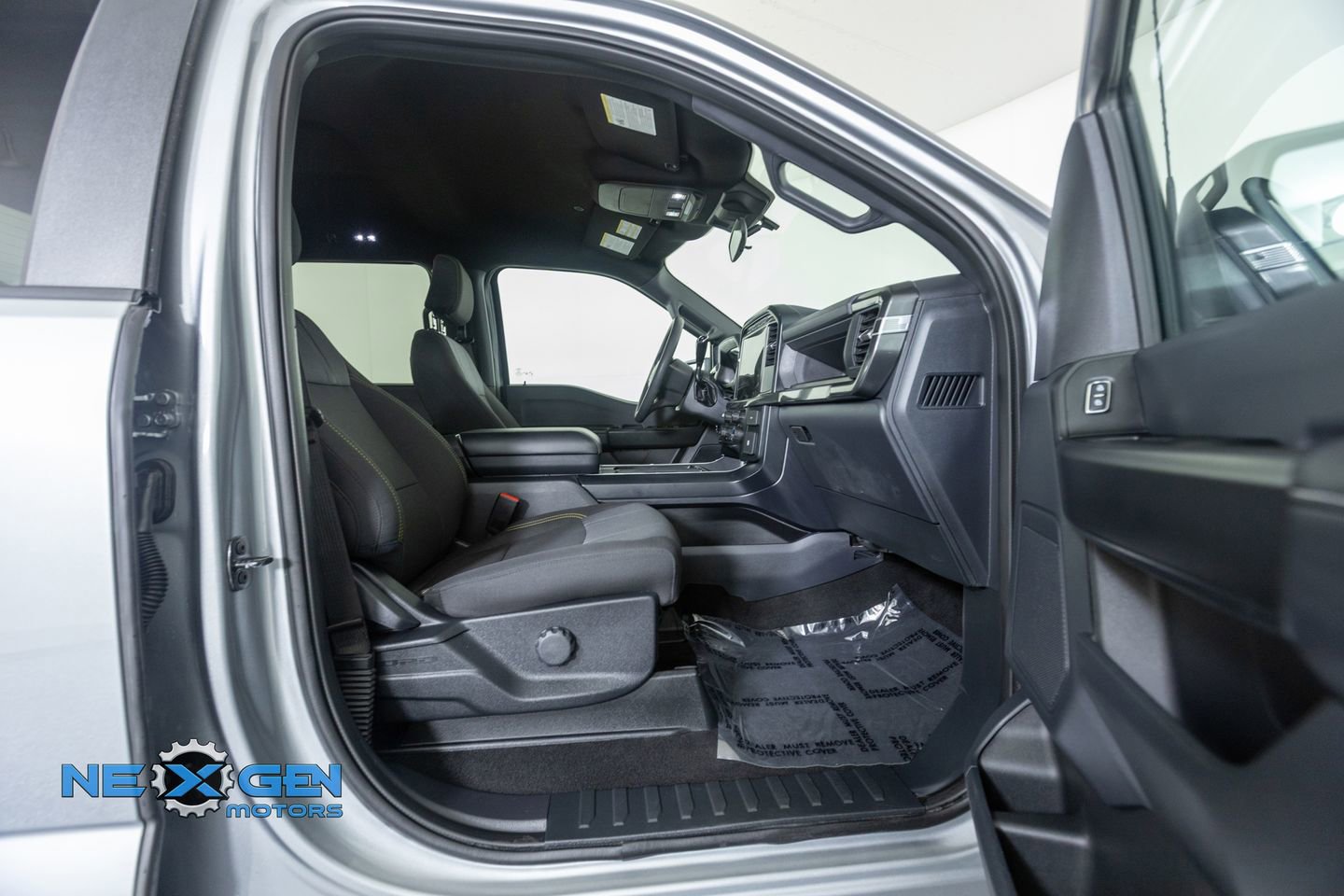 Used 2024 Ford F150 STX image 40