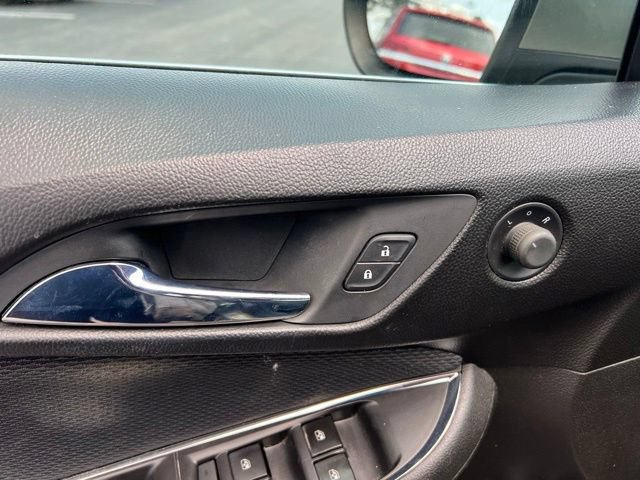 Used 2017 Chevrolet Cruze LT w/ Convenience Package FWD image 24