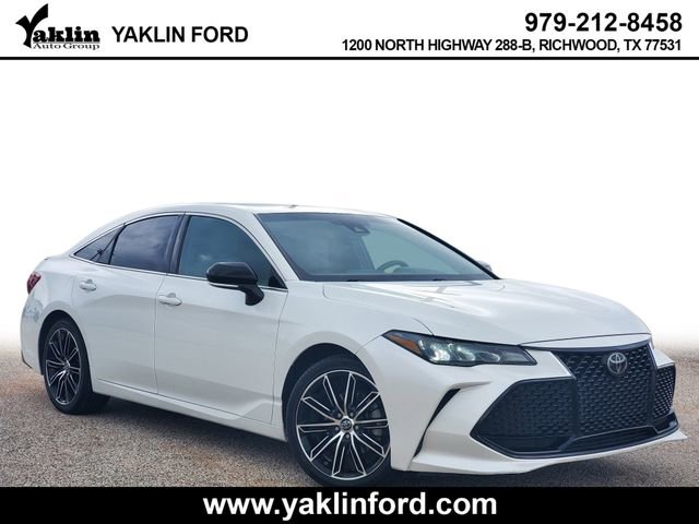 Used 2019 Toyota Avalon XSE w/ Carpet Mat Package FWD image 1