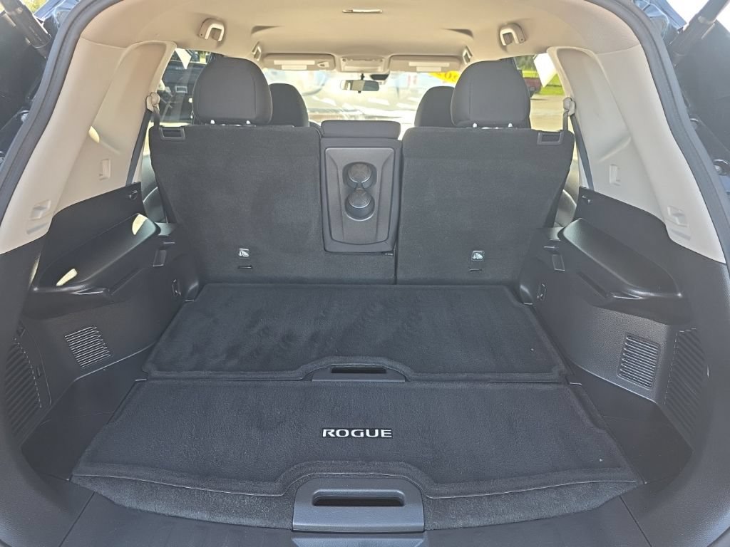 Used 2020 Nissan Rogue SV AWD/4WD image 23