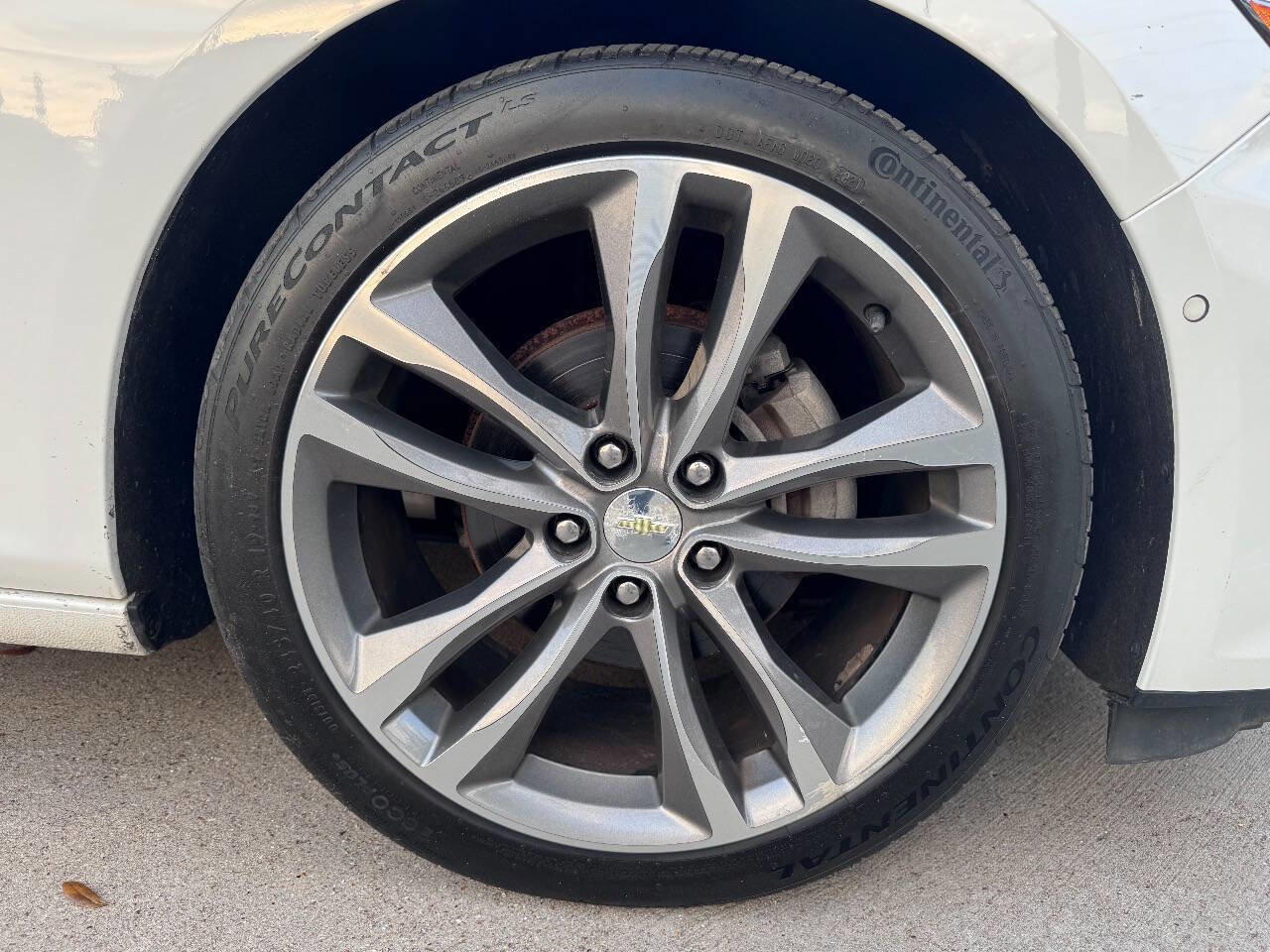 Used 2019 Chevrolet Malibu Premier w/ Sun and Wheel Package image 4