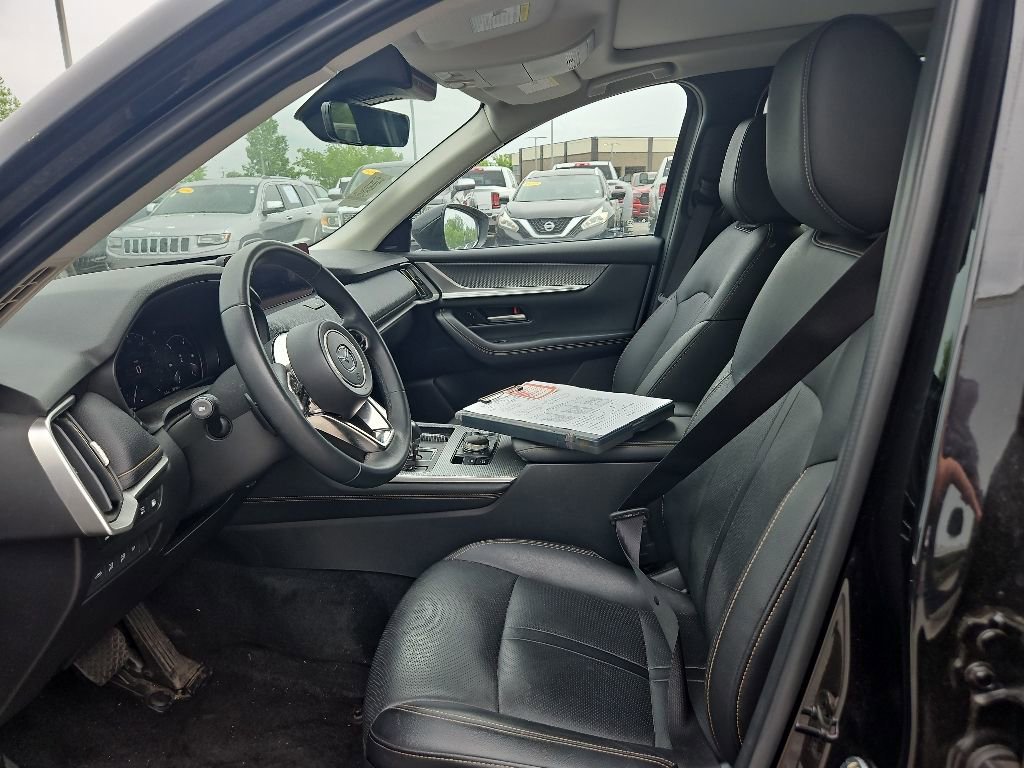 Used 2024 MAZDA CX-90 Plug-In Hybrid w/ Premium Pkg AWD/4WD image 16