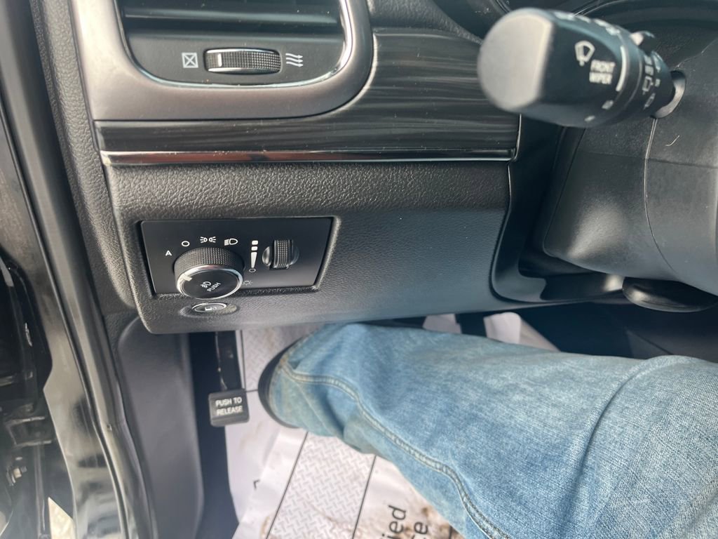 Used 2019 Jeep Grand Cherokee Limited X image 13