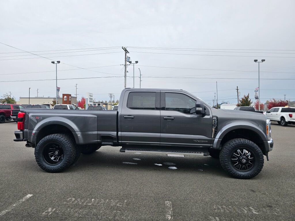 Certified 2023 Ford F450 Lariat w/ Camper Package image 5