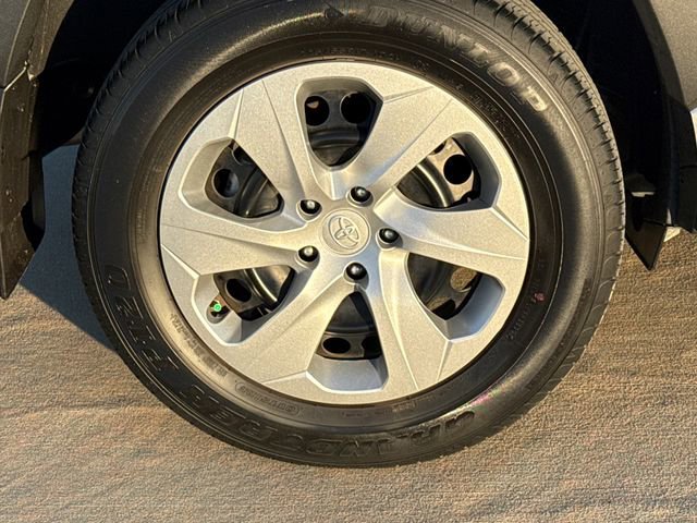 Used 2023 Toyota RAV4 LE image 9