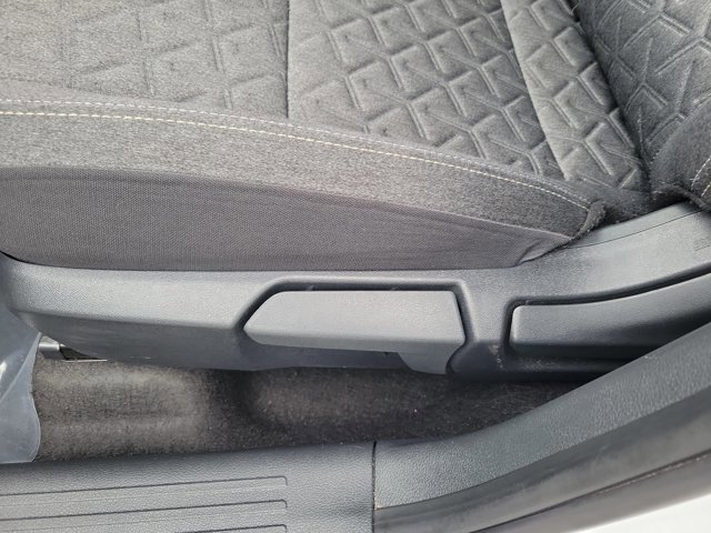 Used 2025 Nissan Kicks SV FWD image 18