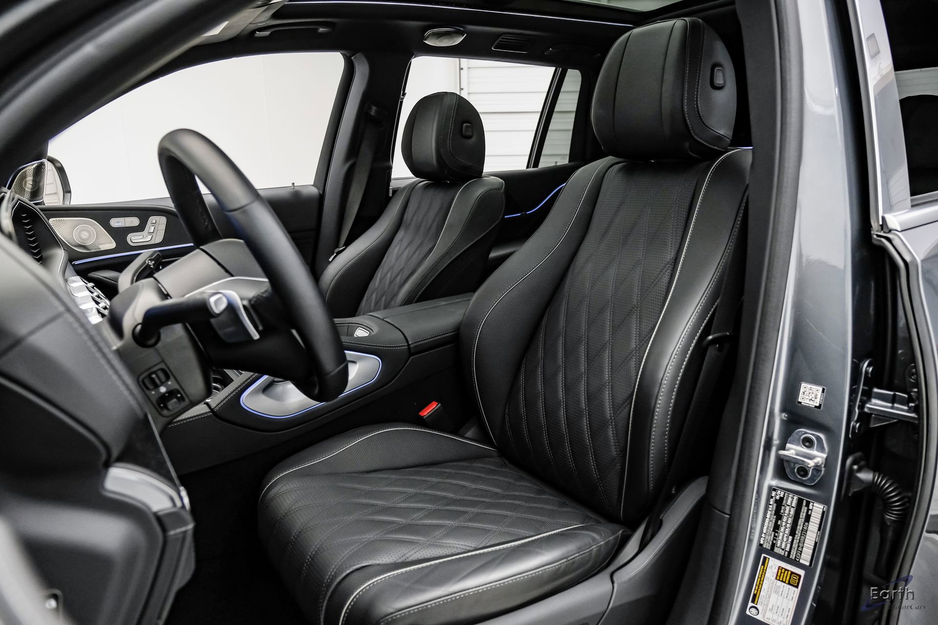 Used 2024 Mercedes-Benz Maybach GLS 600 4MATIC image 46
