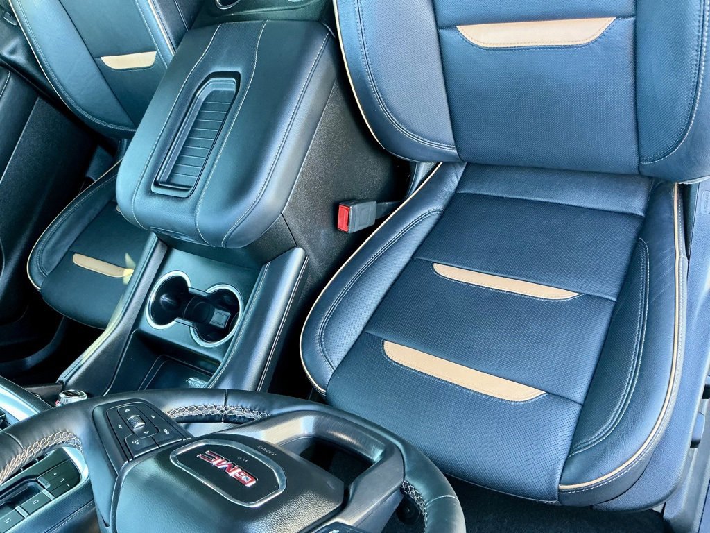 Used 2023 GMC Yukon XL AT4 image 37