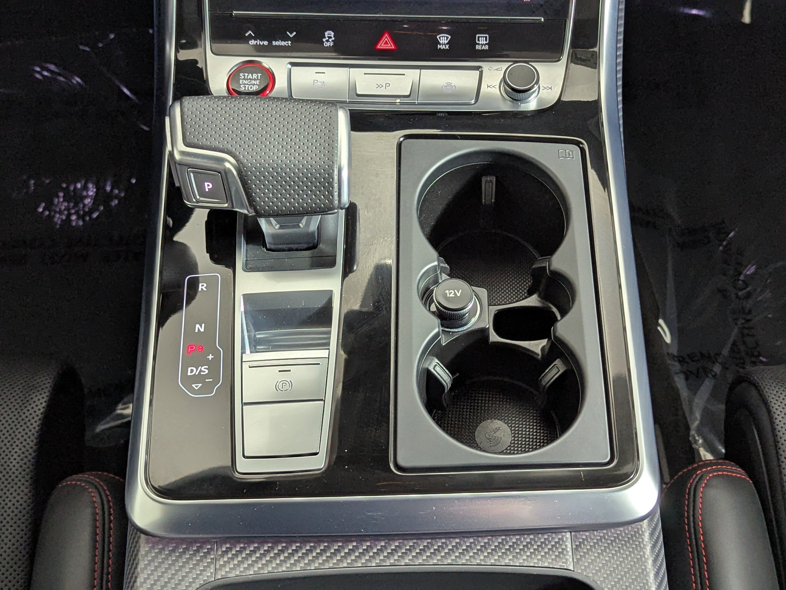 Certified 2024 Audi RS Q8 w/ Black Optic Package image 17