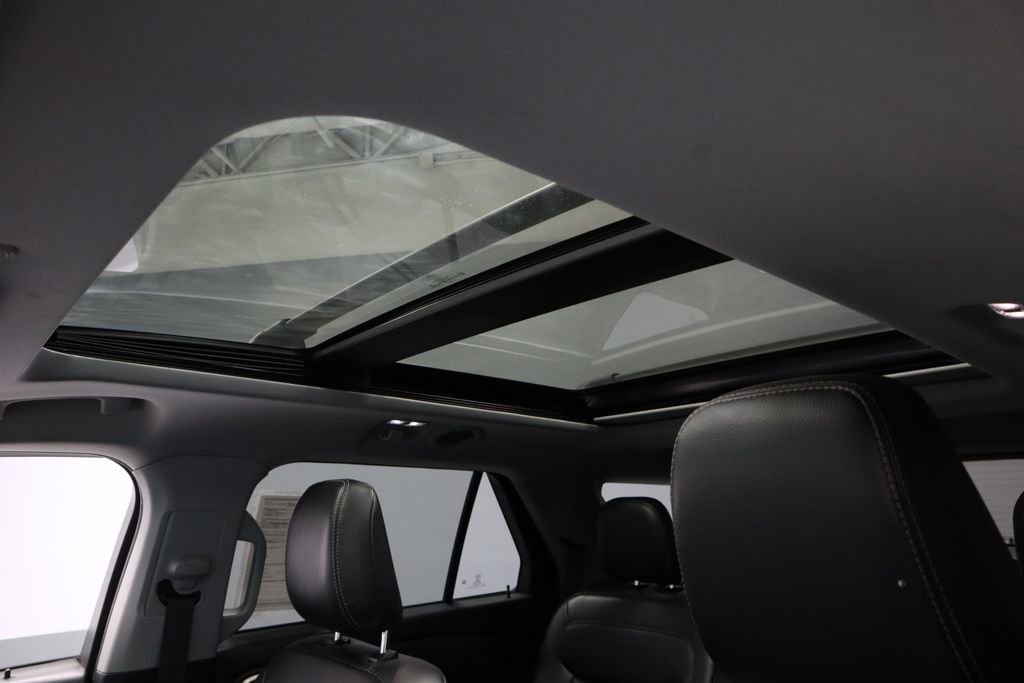 Certified 2020 Ford Explorer XLT w/ Equipment Group 202A image 36