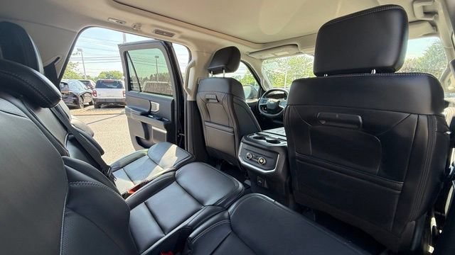 Used 2025 Ford Expedition Max Platinum AWD/4WD image 34