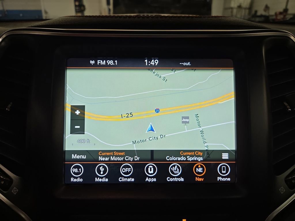 Used 2019 Jeep Cherokee Trailhawk image 18