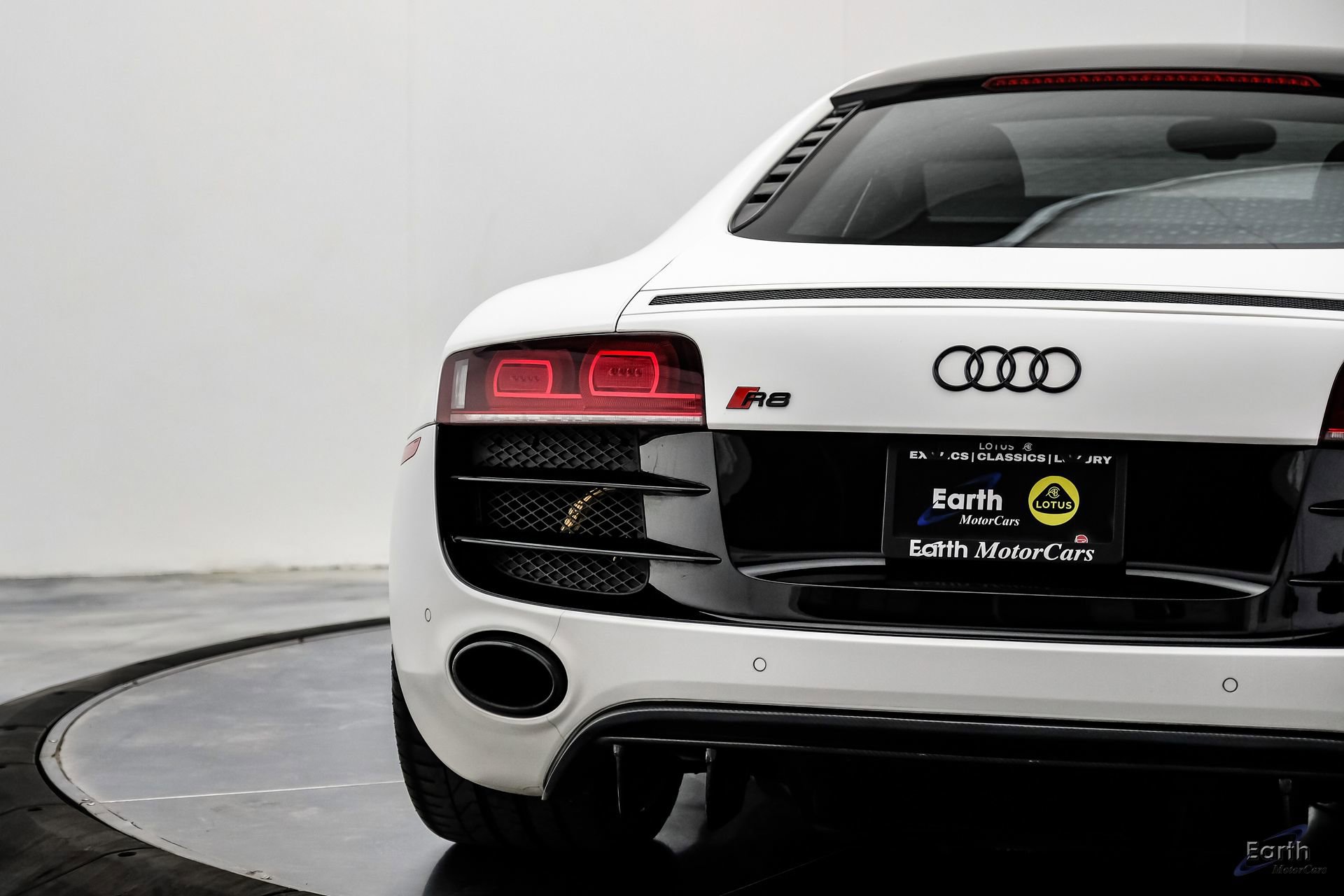 Used 2010 Audi R8 V10 image 17