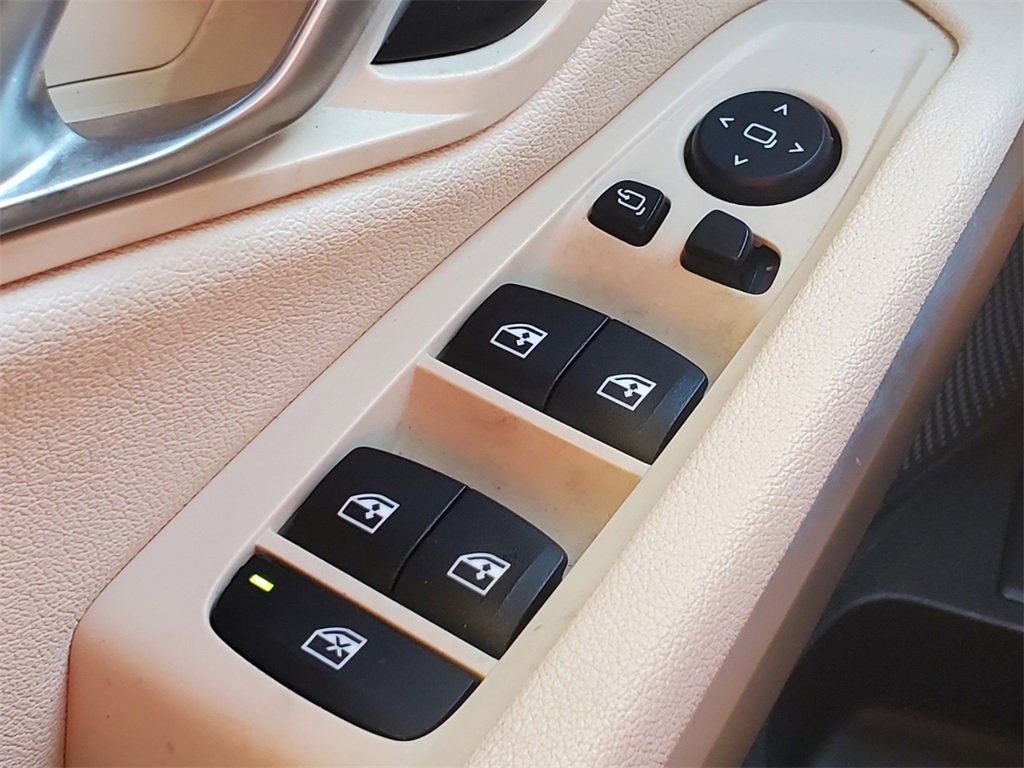 Used 2021 BMW 330i 330i w/ Driving Assistance Package image 12