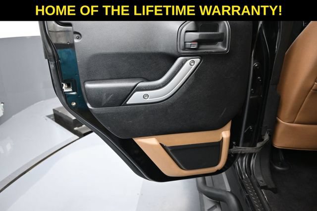 Used 2013 Jeep Wrangler Unlimited Rubicon w/ Connectivity Group AWD/4WD image 40
