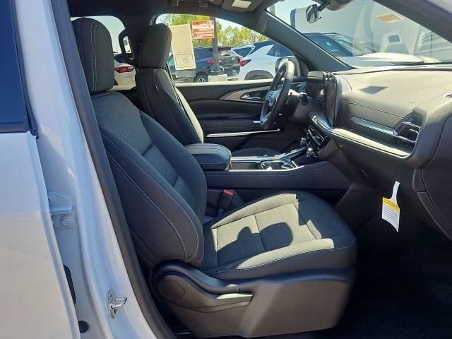 New 2027 Chevrolet Traverse LT w/ LPO, Cargo Package FWD image 28