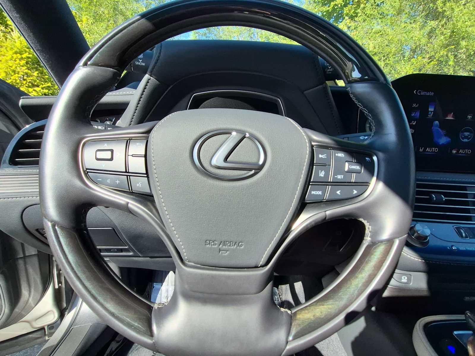 Used 2021 Lexus LS 500 AWD w/ Interior Upgrade Package image 23