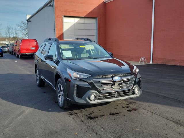 Used 2024 Subaru Outback Premium image 11