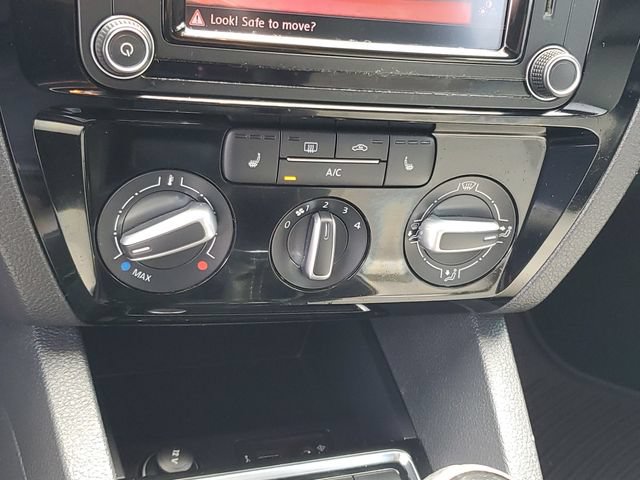 Used 2016 Volkswagen Jetta Sport FWD image 25