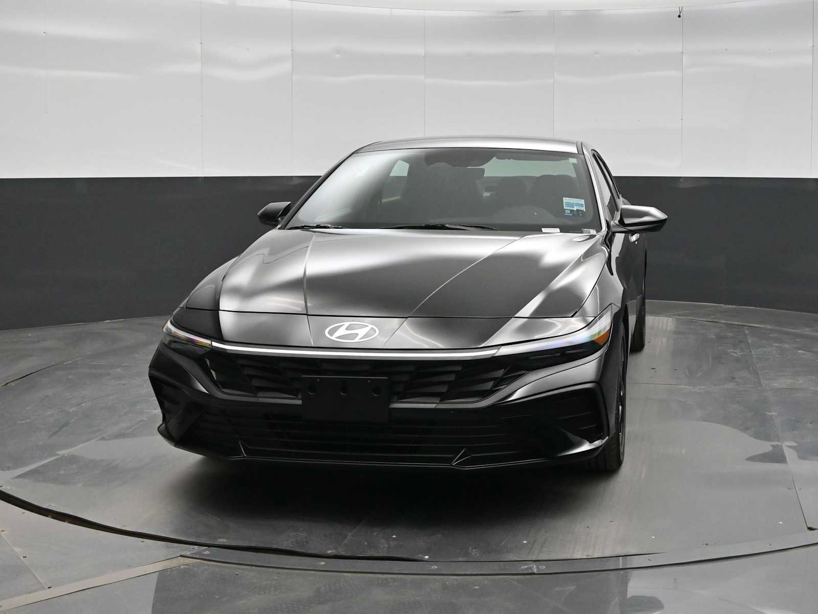 New 2026 Hyundai Elantra Sport FWD image 3