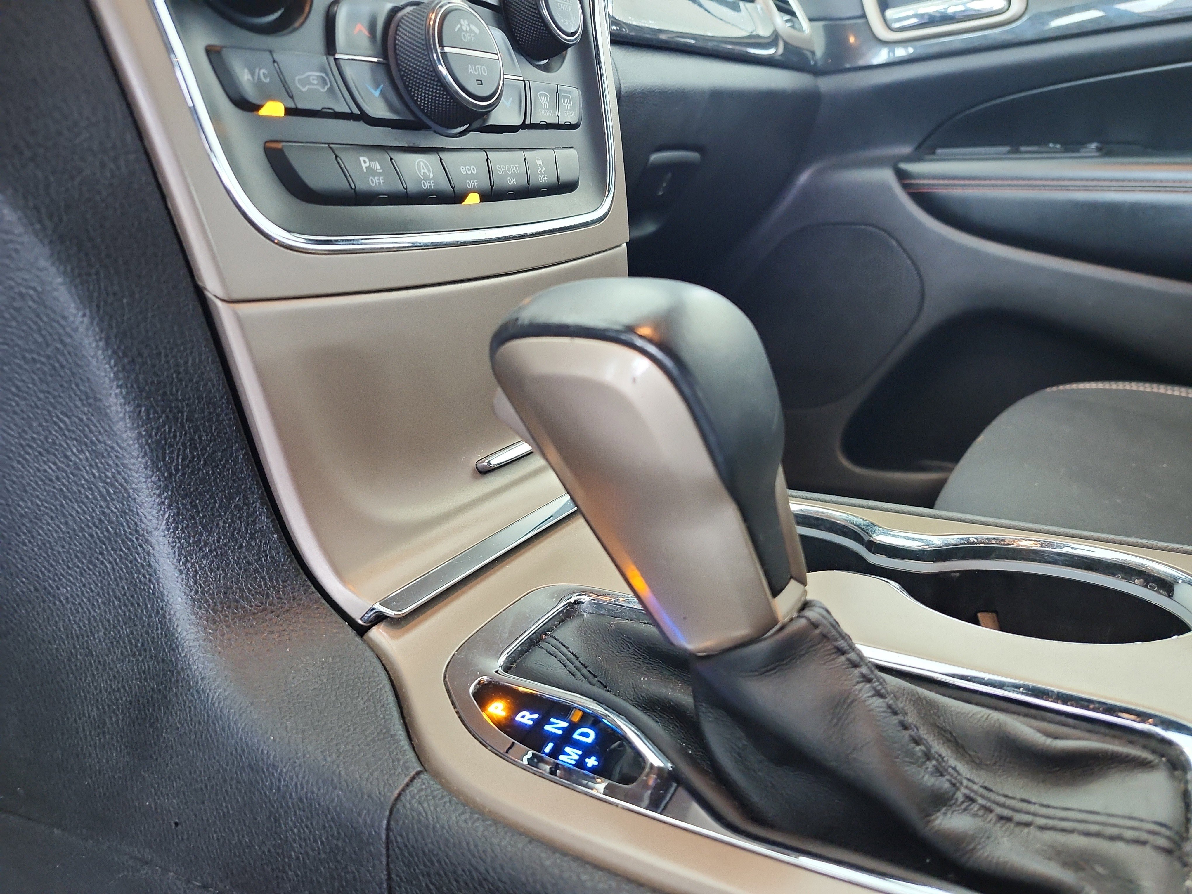 Used 2017 Jeep Grand Cherokee Laredo image 15