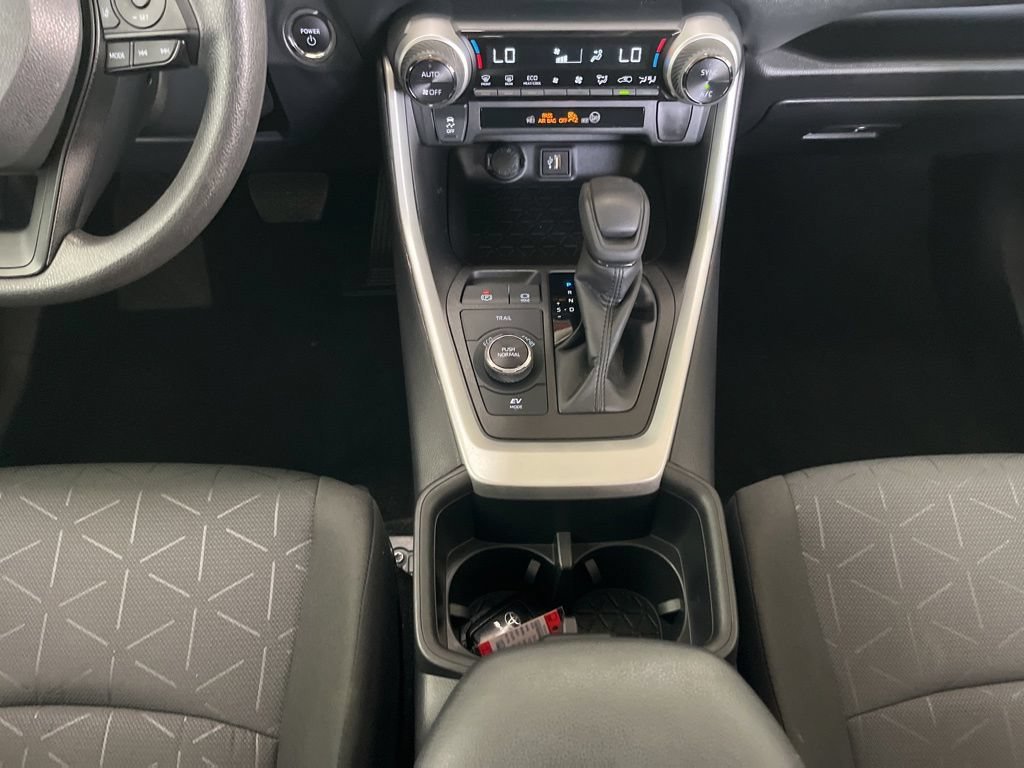 Used 2024 Toyota RAV4 XLE AWD/4WD image 10