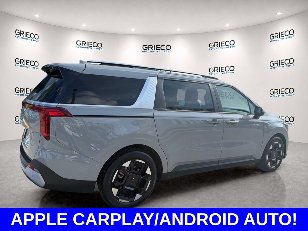 Used 2025 Kia Carnival EX FWD image 8
