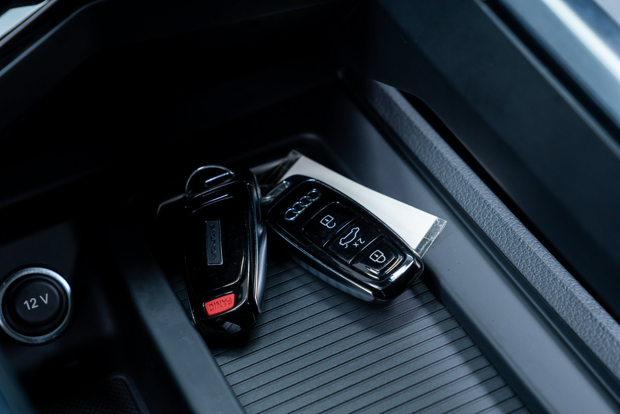 Used 2024 Audi Q8 e-tron Premium Plus AWD/4WD image 14