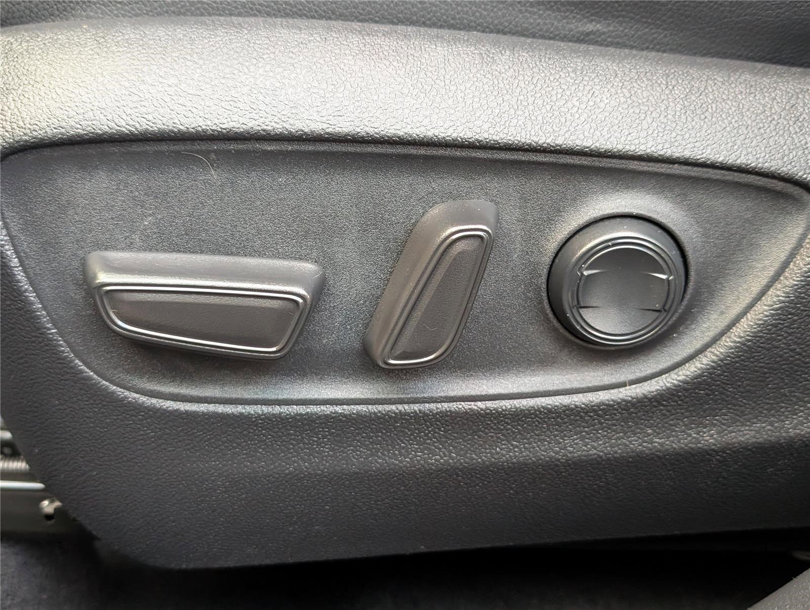 Used 2022 Toyota Highlander XLE image 22