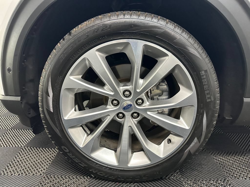 Used 2022 Ford Explorer Platinum w/ Class IV Trailer Tow Package AWD/4WD image 39
