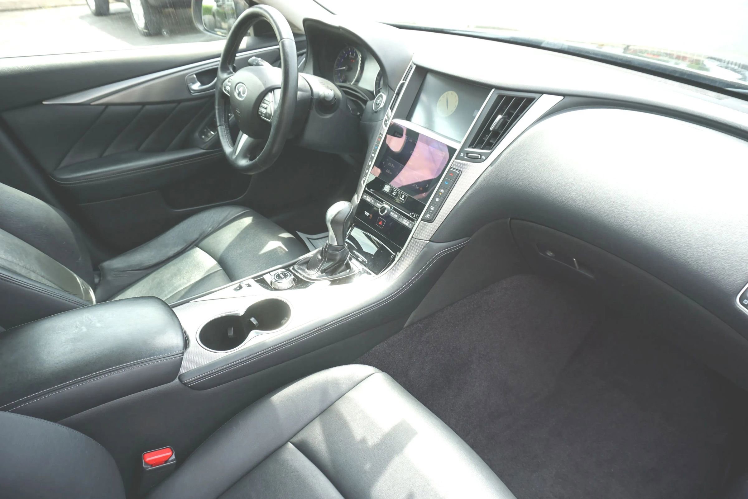 Used 2014 INFINITI Q50 2.0t w/ Moonroof Package AWD/4WD image 36