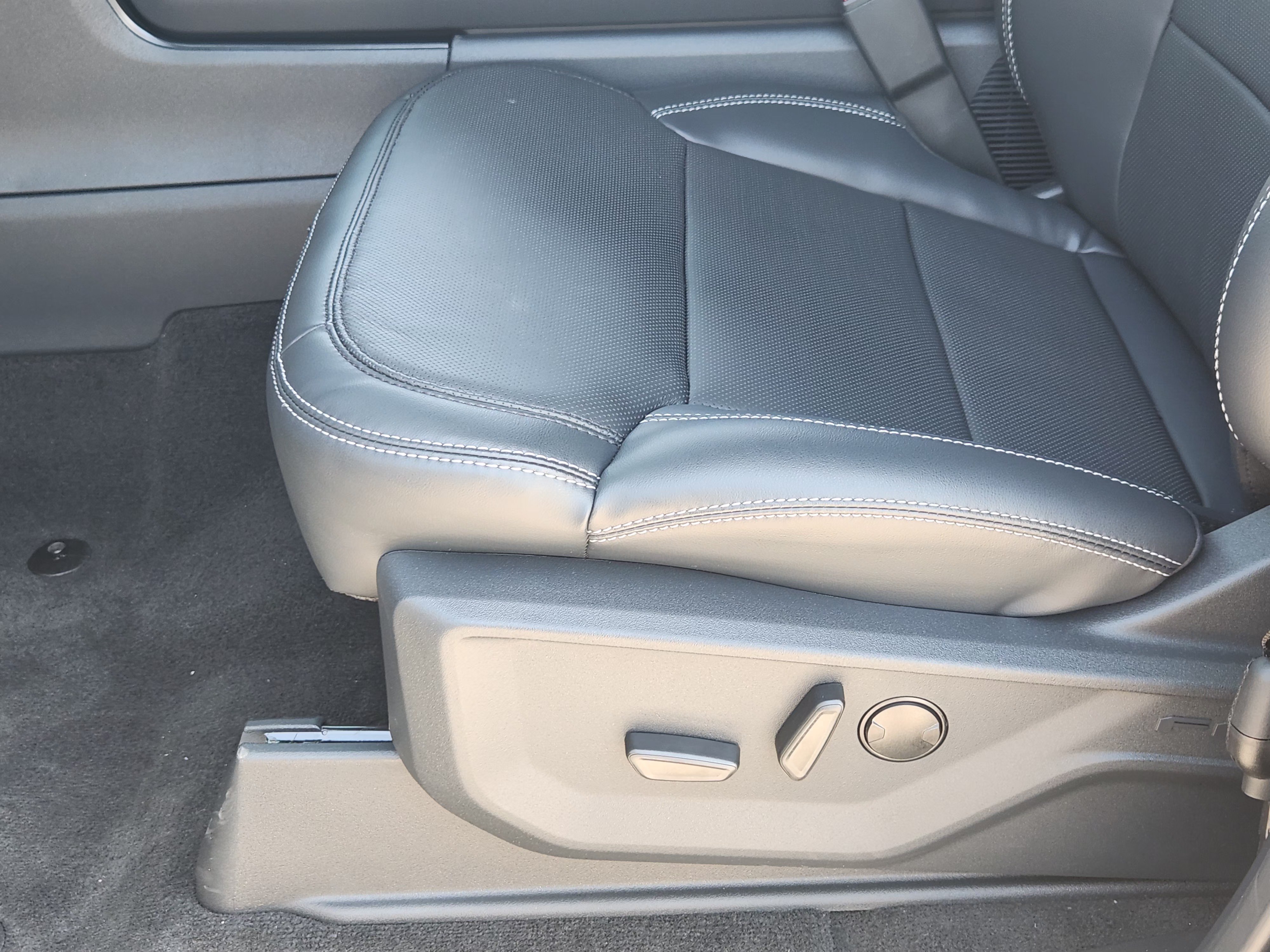 New 2027 Ford Expedition Max Platinum w/ Stealth Appearance Package AWD/4WD image 21