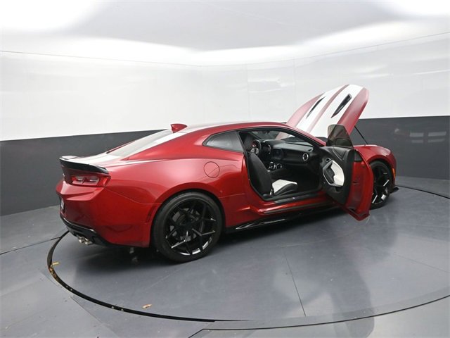 Used 2017 Chevrolet Camaro SS image 37