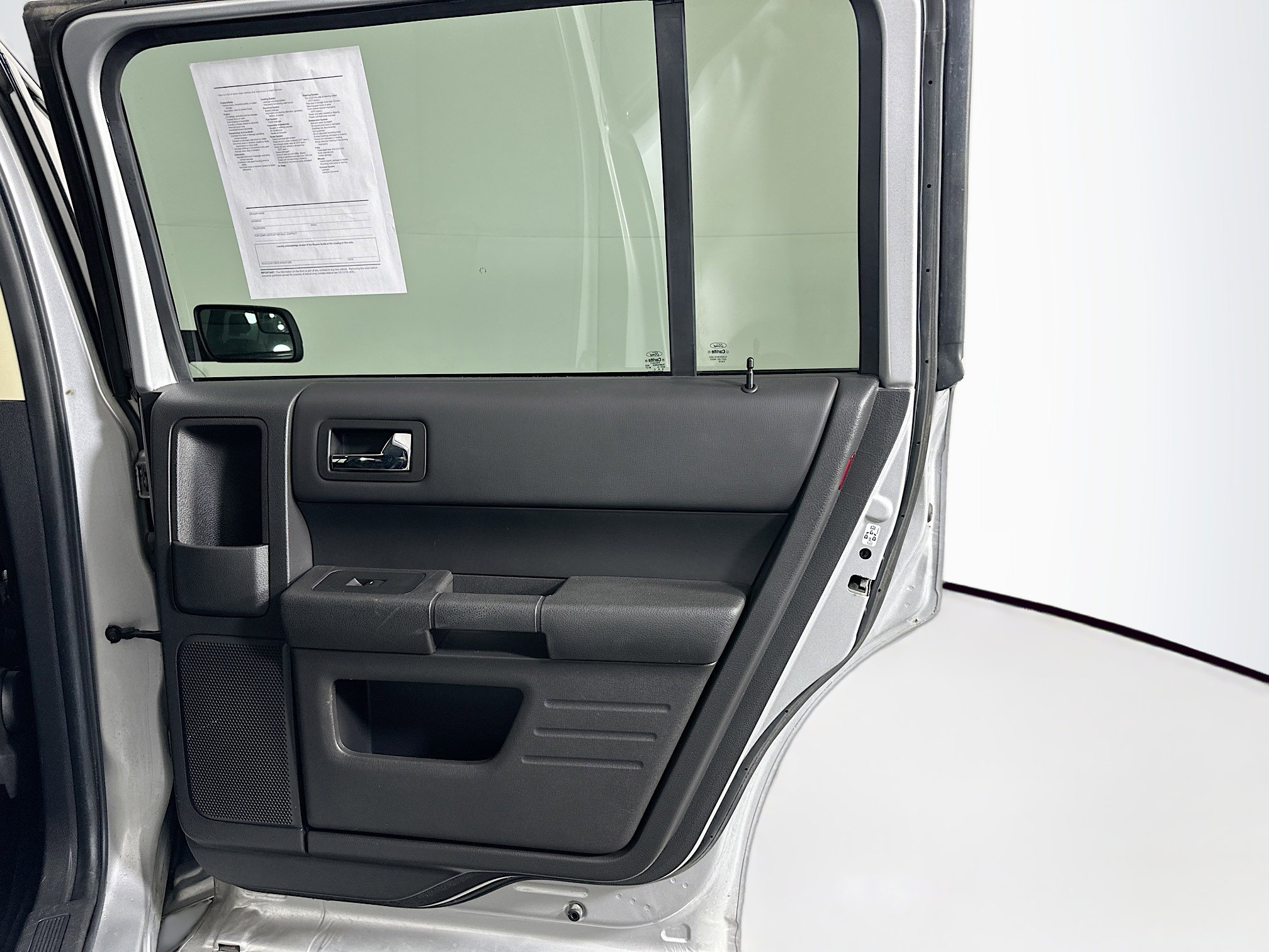 Used 2019 Ford Flex SE FWD image 28