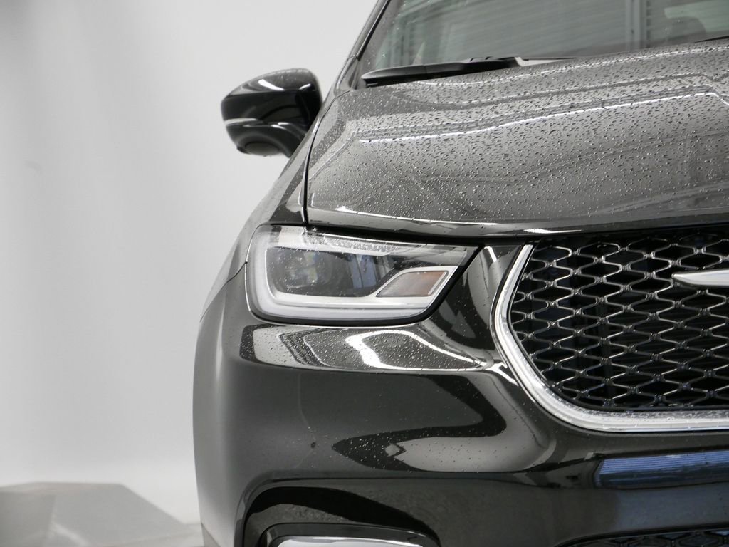 New 2026 Chrysler Pacifica Select AWD/4WD image 49