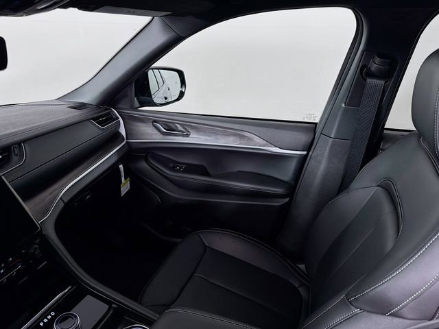 New 2025 Jeep Grand Cherokee L Limited w/ Luxury Tech Group II image 27