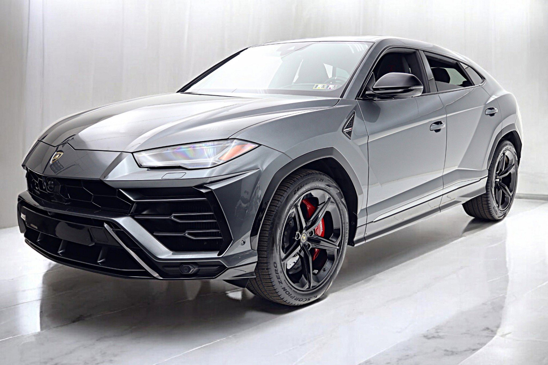 Used 2020 Lamborghini Urus image 1