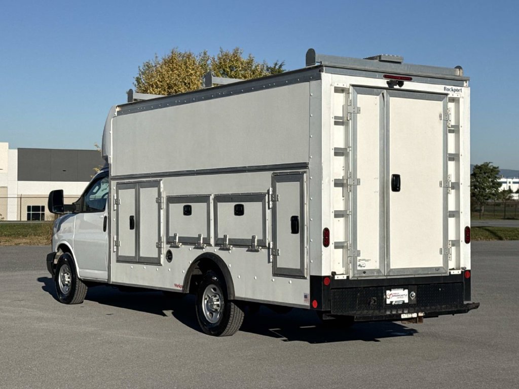 Used 2022 Chevrolet Express 3500 w/ Power Convenience Package RWD image 24