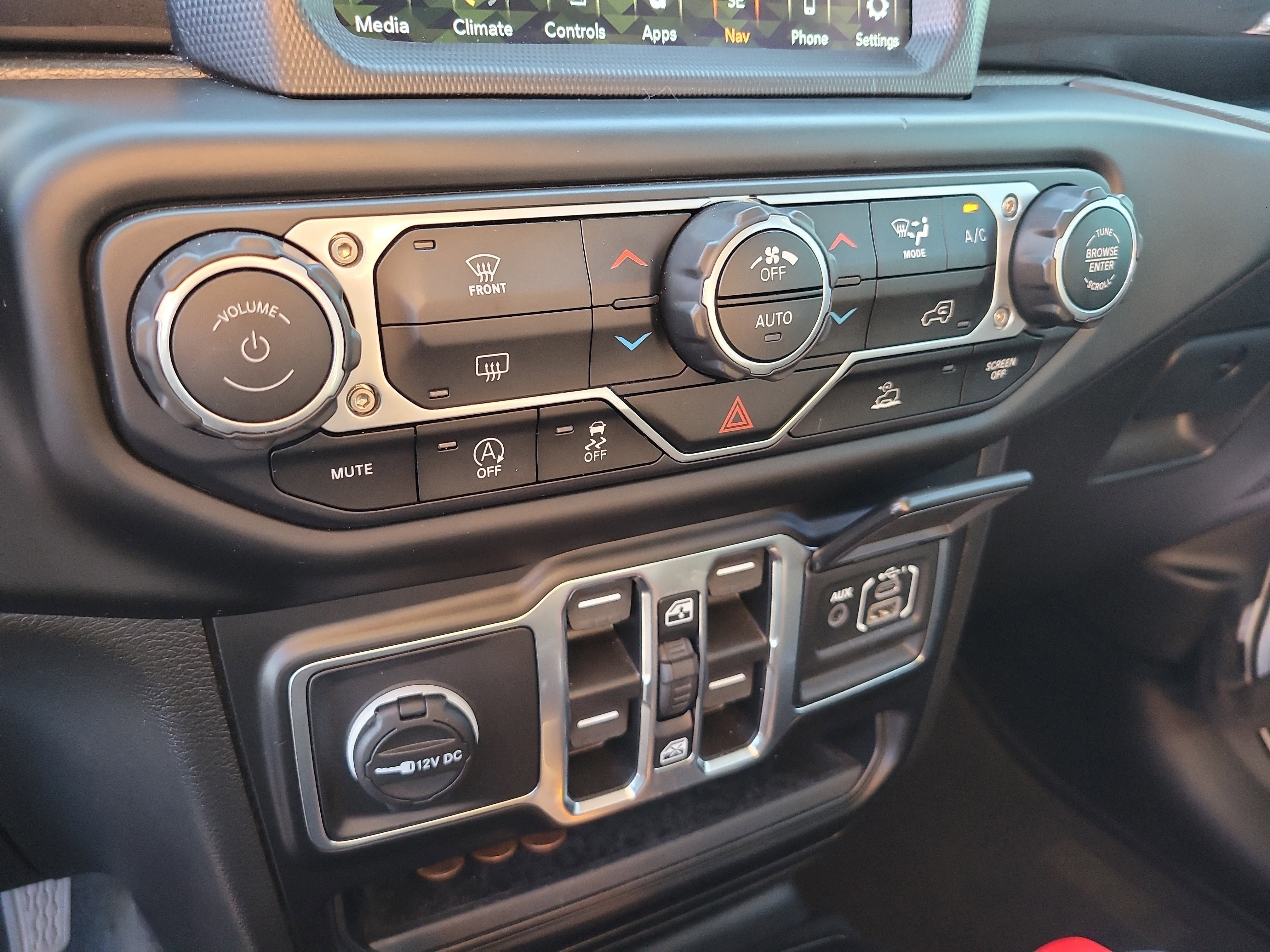 Used 2021 Jeep Wrangler Unlimited Sahara image 22