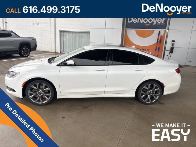 Used 2016 Chrysler 200 S w/ Navigation & Sound Group I image 2