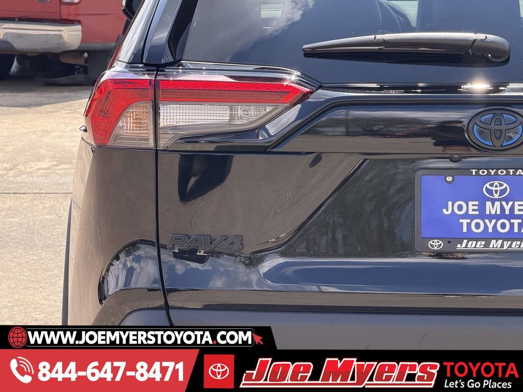 Used 2024 Toyota RAV4 XLE Premium image 10