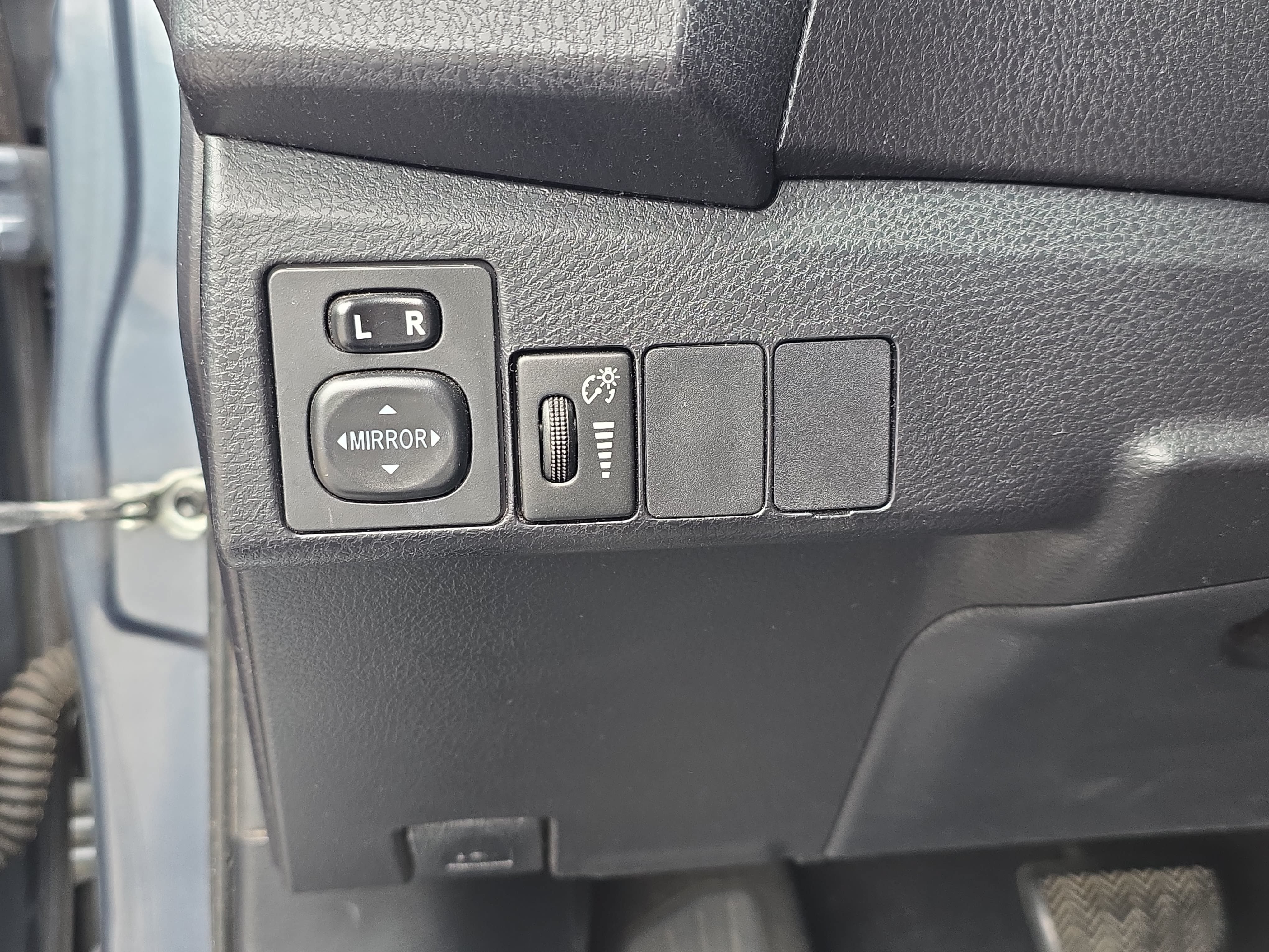Used 2015 Toyota Corolla S FWD image 22