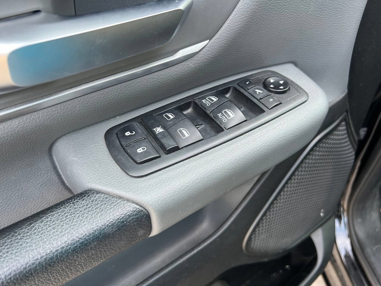 Used 2020 RAM 1500 Lone Star RWD image 12